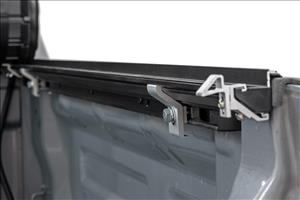 Hard Roll Up Bed Cover 5 Foot 7 Inch Bed Toyota Tundra 2WD/4WD (2007-2021) Rough Country