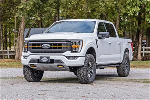 2.5 Inch Lift Kit M1 Struts Ford F-150 Tremor 4WD (2021-2025) Rough Country