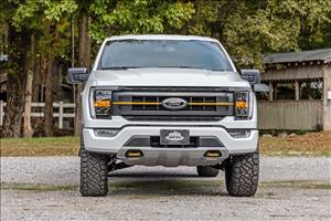 2.5 Inch Lift Kit 21-22 Ford F-150 Tremor 4WD Rough Country