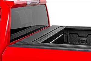 Powered Retractable Bed Cover 5 Foot 10 Inch Bed Chevy/GMC Sierra 1500 (19-26)/Silverado 1500 (19-26) Rough Country