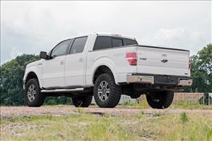 3 Inch Lift Kit M1 Struts Ford F-150 4WD (2009-2013) Rough Country
