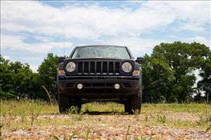 2 Inch Lift Kit N3 Struts 10-17 Jeep Patriot 4WD Rough Country