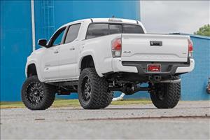 6 Inch Lift Kit Toyota Tacoma 2WD/4WD (2005-2015) Rough Country