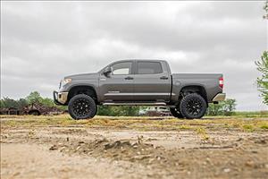 6 Inch Lift Kit M1 Struts/M1 Toyota Tundra 4WD (2007-2015) Rough Country