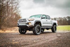 4 Inch Lift Kit Toyota Tacoma 2WD/4WD (2016-2023) Rough Country