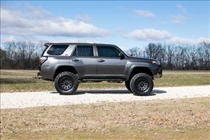 85 Series Wheel Simulated Beadlock Gunmetal Gray/Black 17x9 6x5.5 -12mm Rough Country