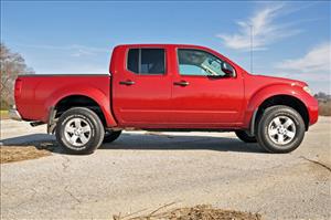 2.5 Inch Leveling Kit Nissan Frontier (05-26)/Xterra (05-15) Rough Country