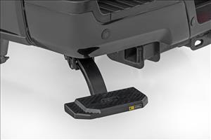 Retractable Bed Step Manual Pull Ford F-250/F-350 Super Duty (17-22) Rough Country