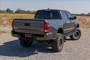 HD2 Aluminum Running Boards Double Cab Toyota Tacoma 2WD/4WD (2005-2023) Rough Country