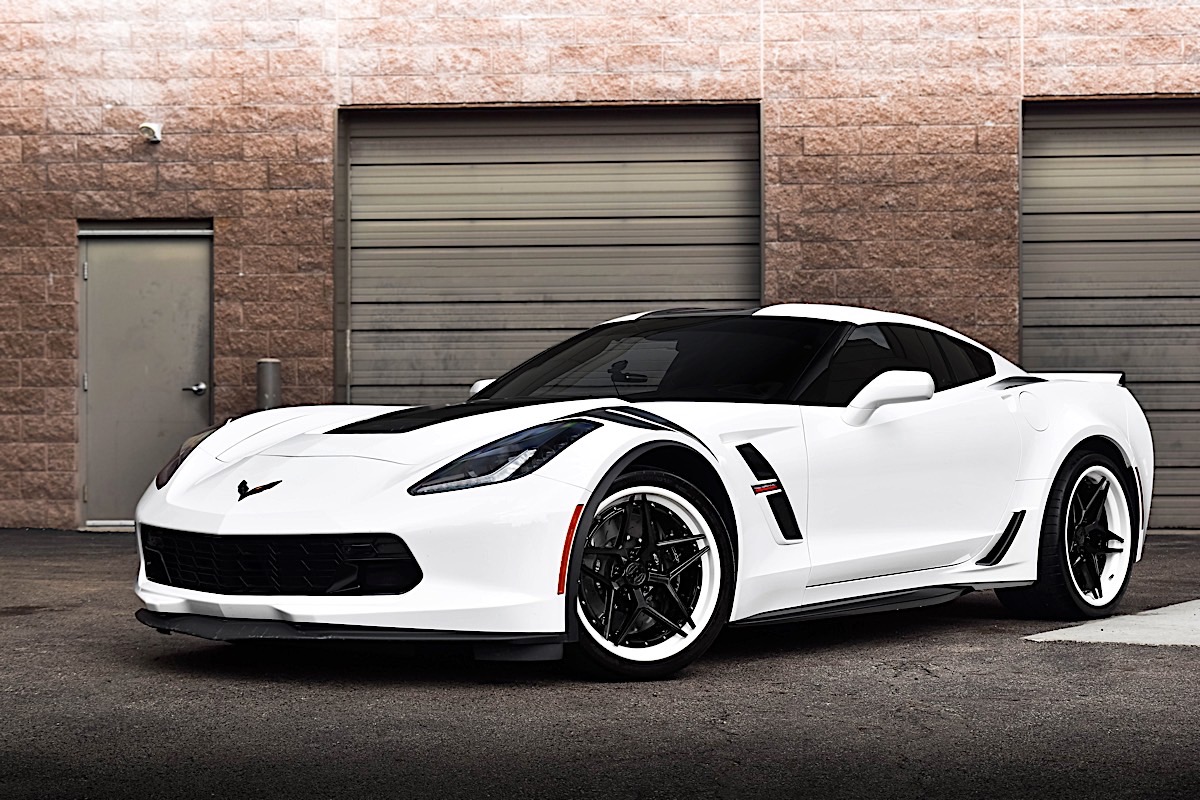 Chevrolet Corvette z06 Р±РµР»С‹Р№