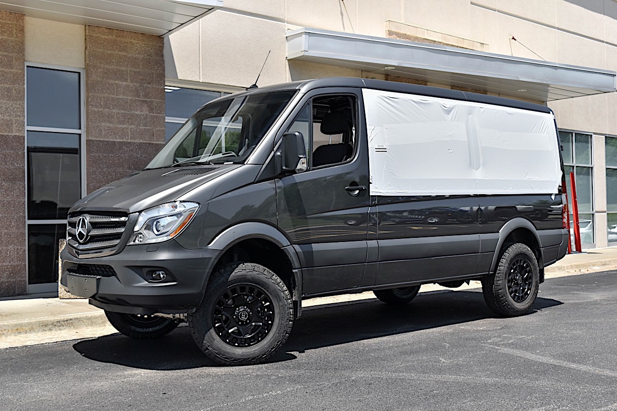 Mercedes-Benz Sprinter 2500 York Gallery - KC Trends