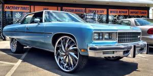 Oldsmobile Cutlass with Status Wheels S836 Hurricane