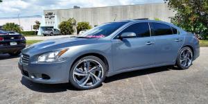 Nissan Altima with Status Wheels S835 Fantasy