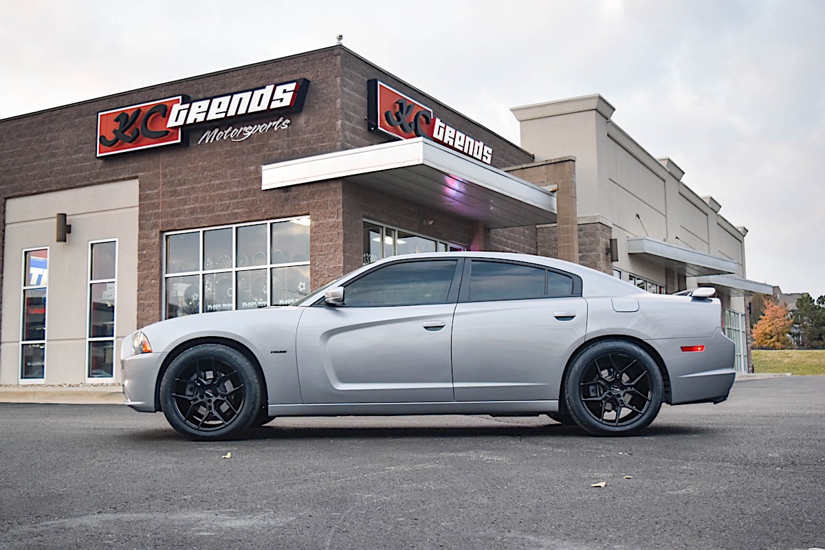 Dodge Charger with Giovanna Wheels Haleb