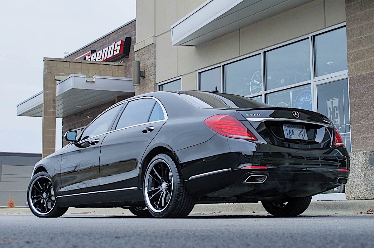 Mercedes-Benz S550