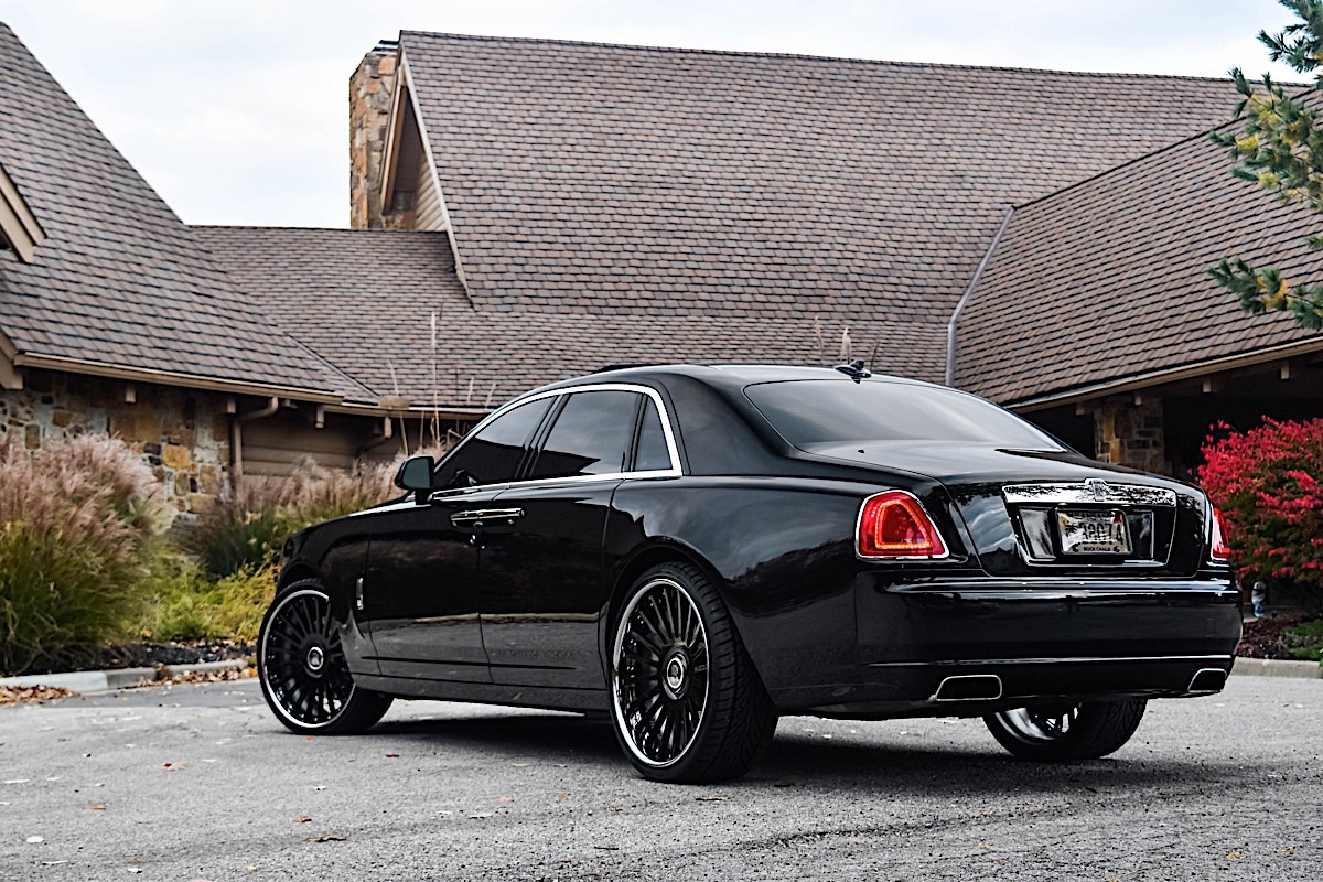 Rolls-Royce Ghost with Forgiato DISEGNO