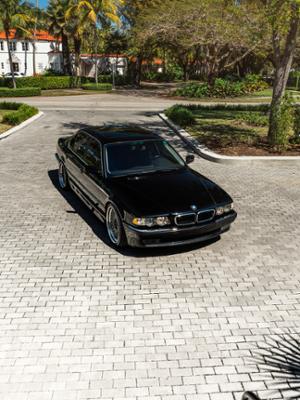 BMW 740iL Thumbnail
