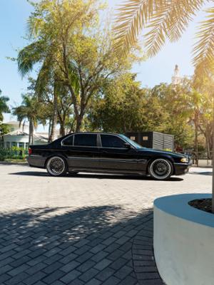 BMW 740iL Thumbnail
