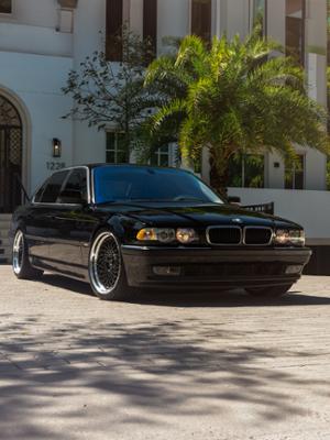 BMW 740iL Thumbnail