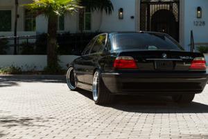 BMW 740iL Thumbnail