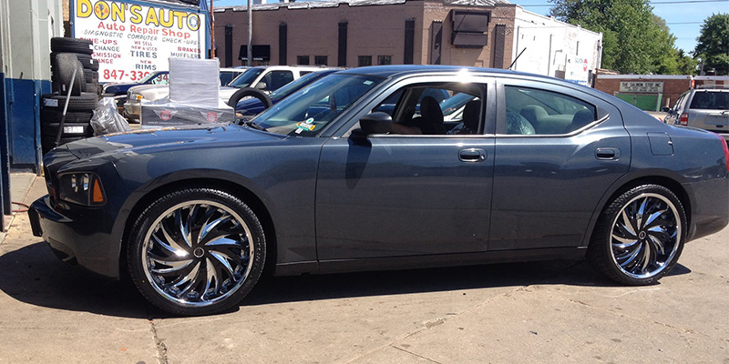  Dodge Charger with Status Wheels S836 Hurricane