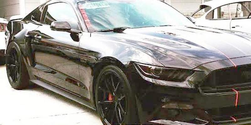 Ford Mustang R16