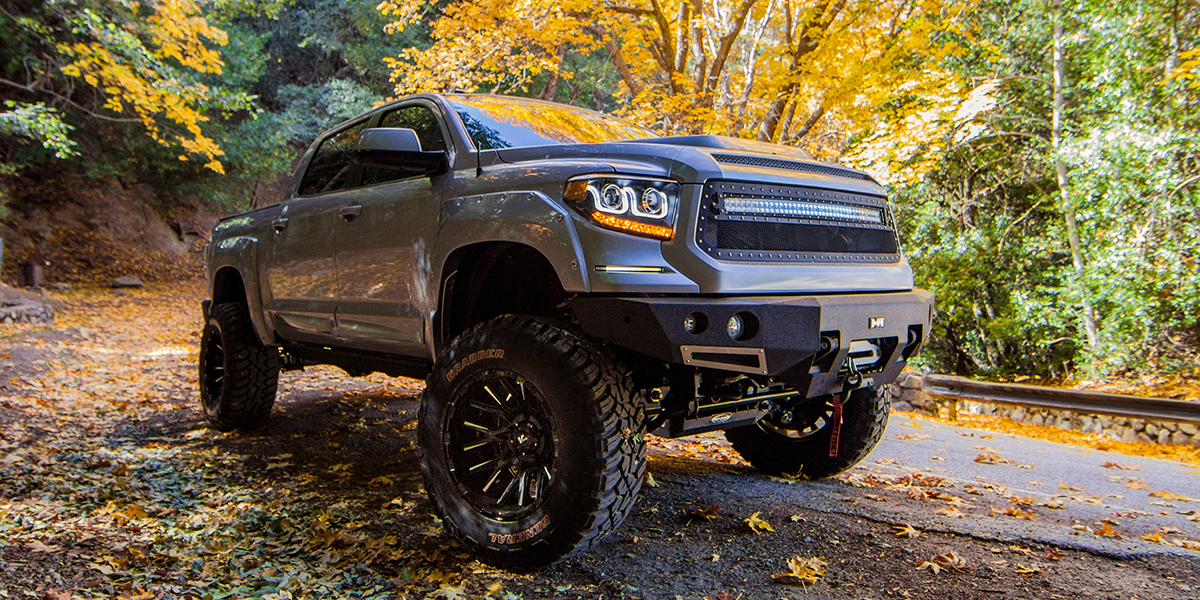Toyota Tundra with V Rock Off-Road VR10 Recoil