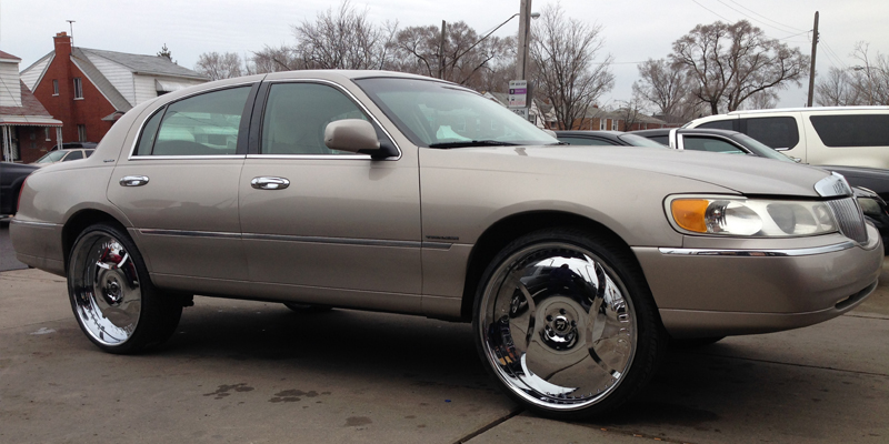 Lincoln Town Car Rucci Forged Swerve