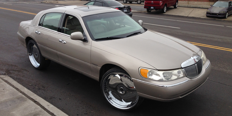 Lincoln Town Car Rucci Forged Swerve
