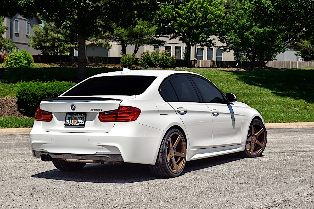 BMW 328i xDrive with Vossen Forged CV3