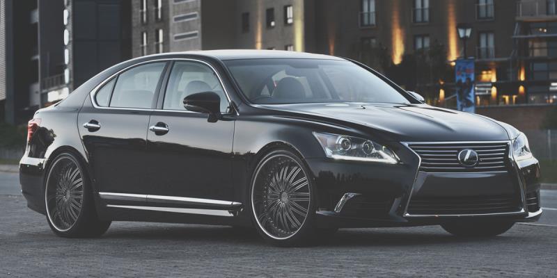  Lexus IS350 with Cavallo Wheels CLV-07