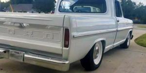 Ford F-100