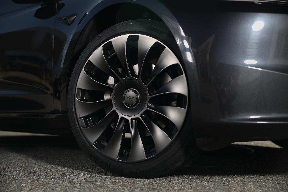 Tesla 3 Voxx Replica EV3