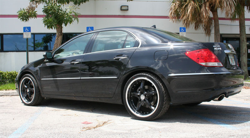  Acura RL with Ruff Racing R280