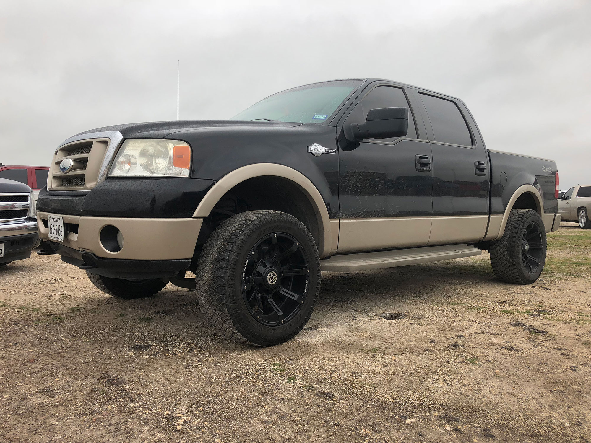 14+ 2008 Ford F150 King Ranch Background