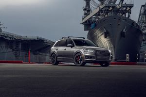 Audi Q7 with XO Wheels Helsinki