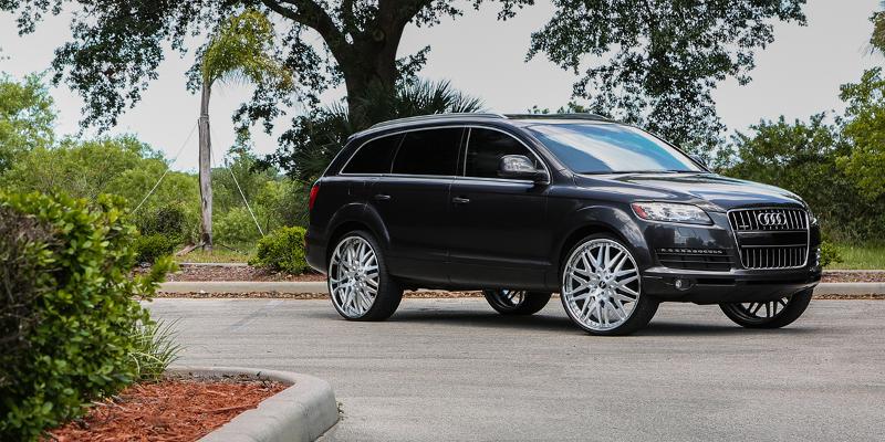  Audi Q7 with Amani Wheels Artista