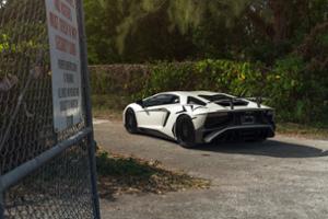 Lamborghini Aventador SV Thumbnail