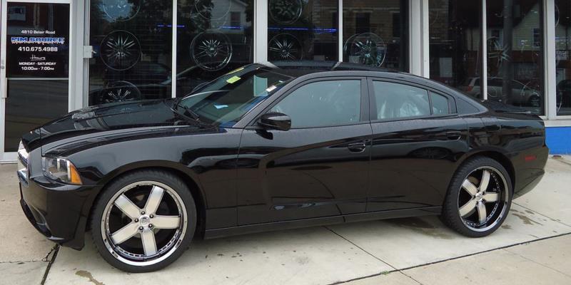  Dodge Charger with Status Wheels S830 Take Over