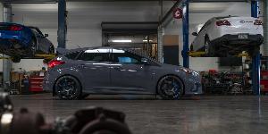 Ford Focus with Rotiform SIX