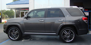 Toyota 4Runner with Status Wheels S820 Fang