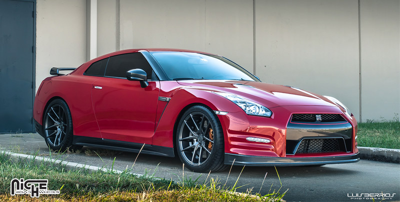 Nissan GT-R