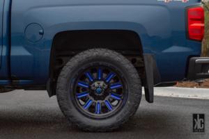 Chevrolet Silverado 1500 with Fuel 1-Piece Wheels Hardline - D646