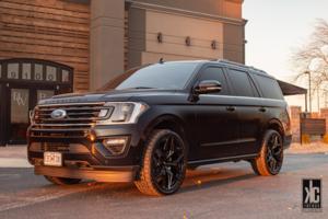 Ford Expedition with Niche SUV/Light Truck Vice - M231 SUV
