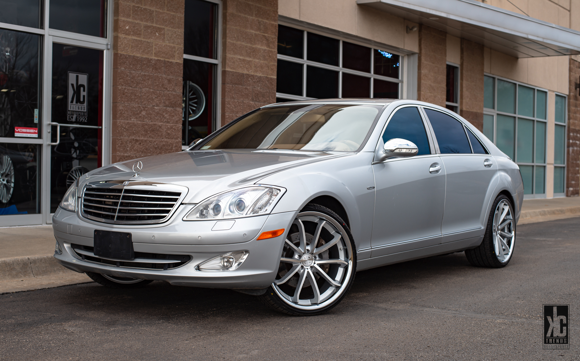  Mercedes-Benz S500 with 