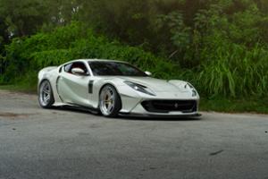 Ferrari 812 Superfast Thumbnail