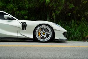 Ferrari 812 Superfast Thumbnail