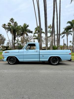 Ford F-100