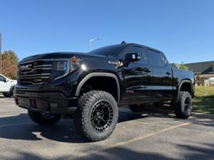 GMC Sierra 1500 with Fuel 1-Piece Wheels Charger 6 - FC873BT