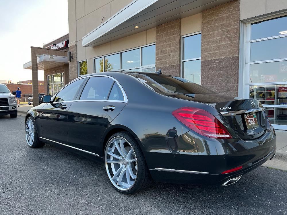 Mercedes-Benz S550